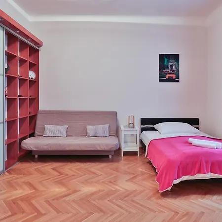 Central Wenzigova 13 Apartment