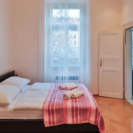 Central Wenzigova 13 Apartment